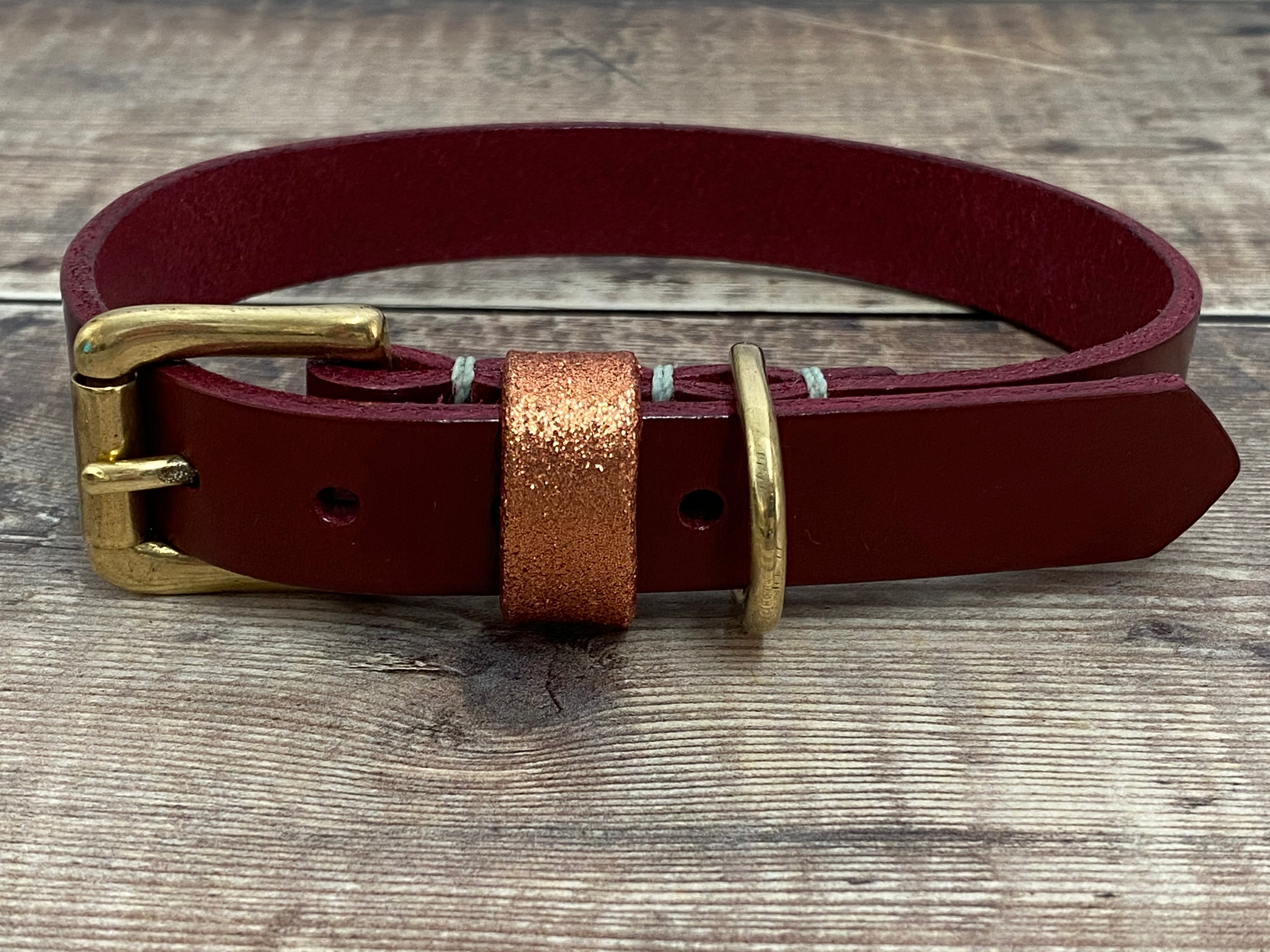Bordeaux classic collar with a rose gold keep