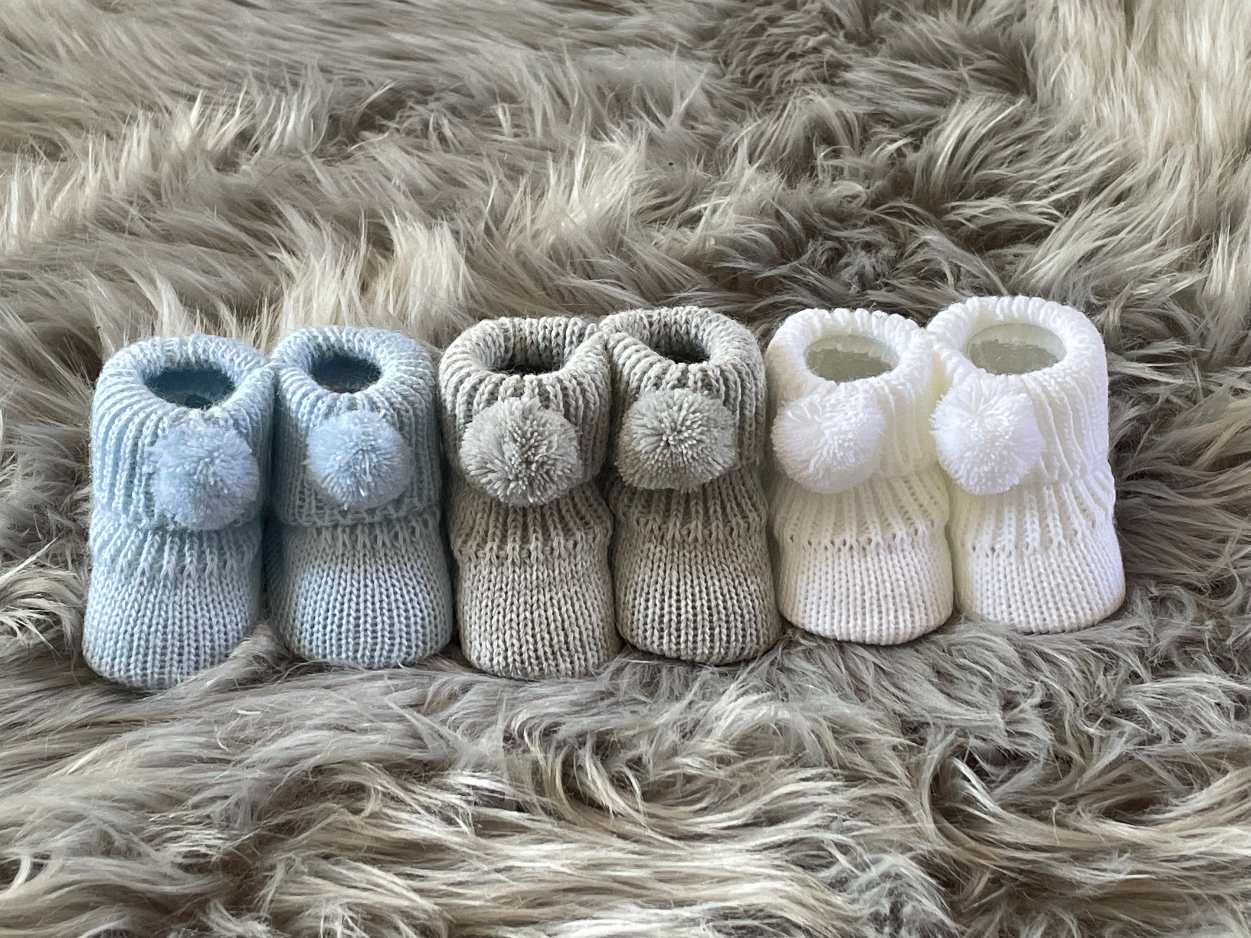 Baby Blue Knitted Newborn Baby Booties With Pom Pom
